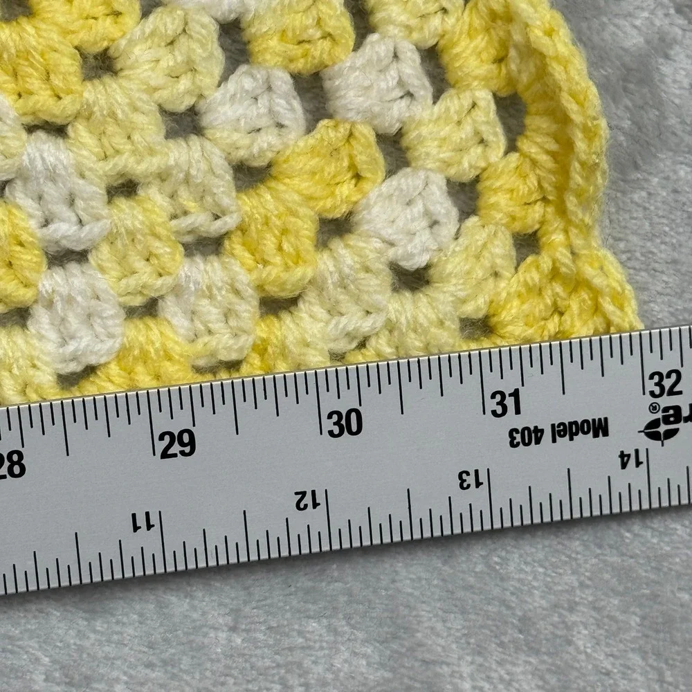 Handmade Crochet Granny Square Baby Blanket Yellow White Scalloped‎ 32 X 32